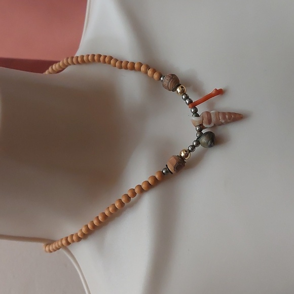 Vintage Hawaiian Surfer Wood Bead Choker Necklace With Seashells Faux Coral - Picture 3 of 4